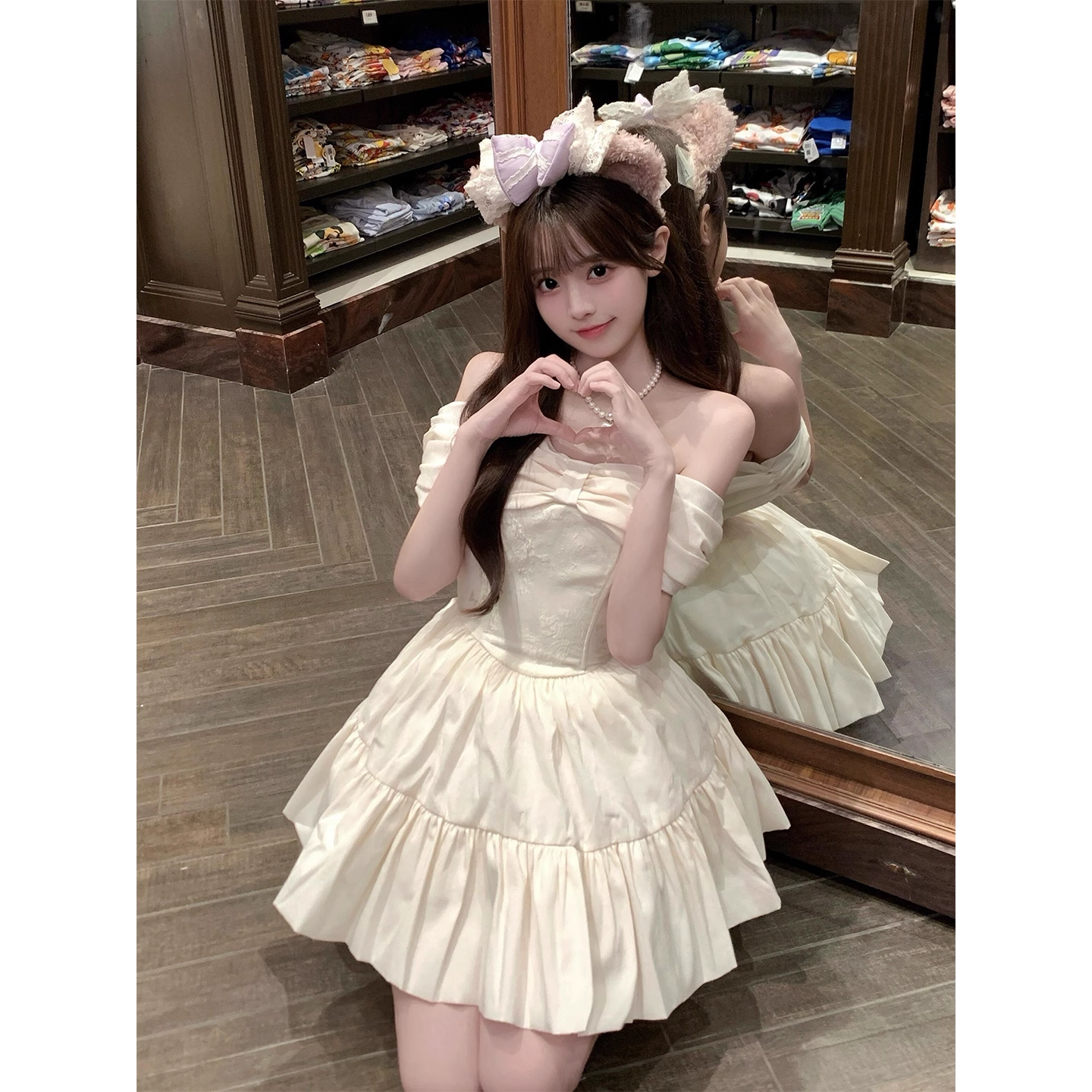 Sweet off-shoulder bow dress, princess-style short skirt G074