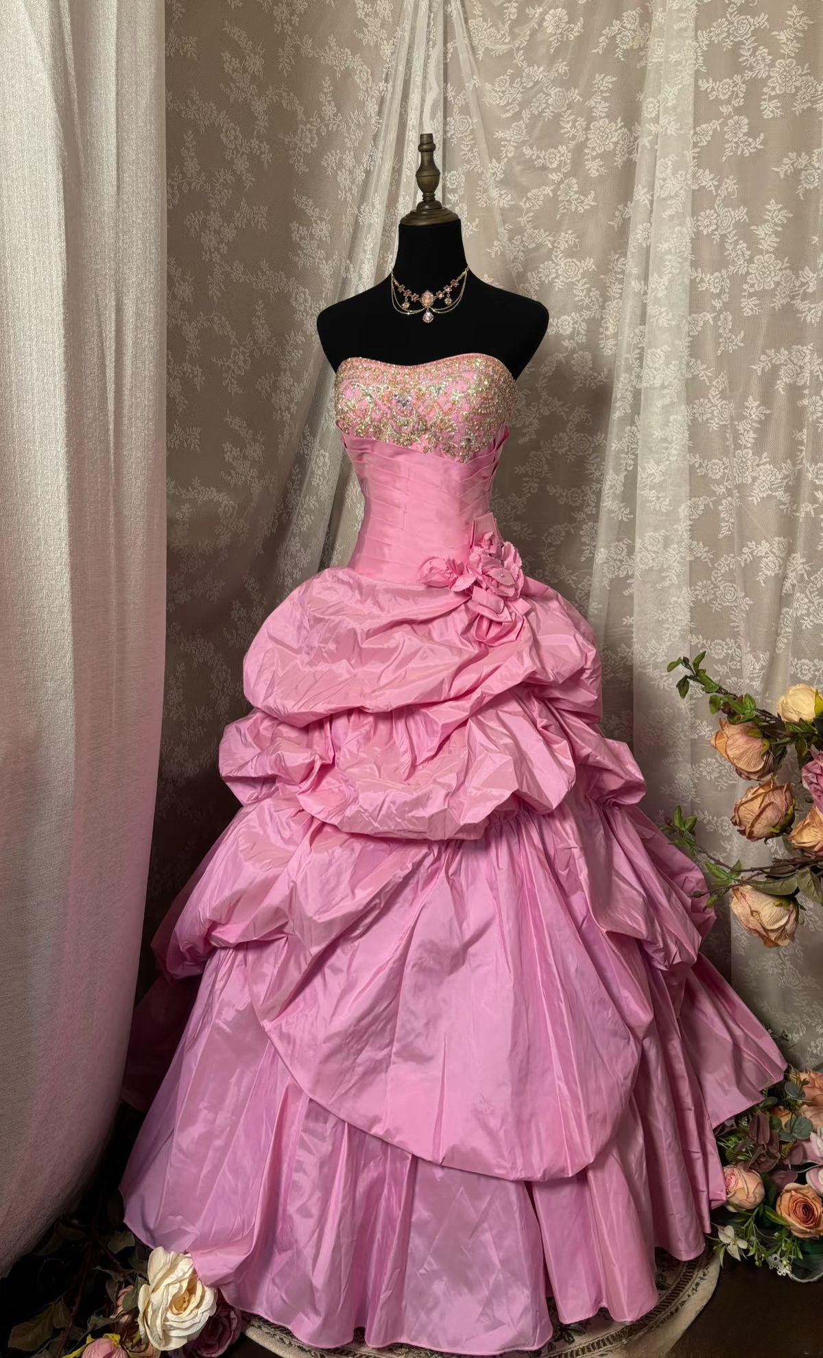 Vintage Ball Gown Strapless Tiered Satin Beaded Long Prom Dress cg26296