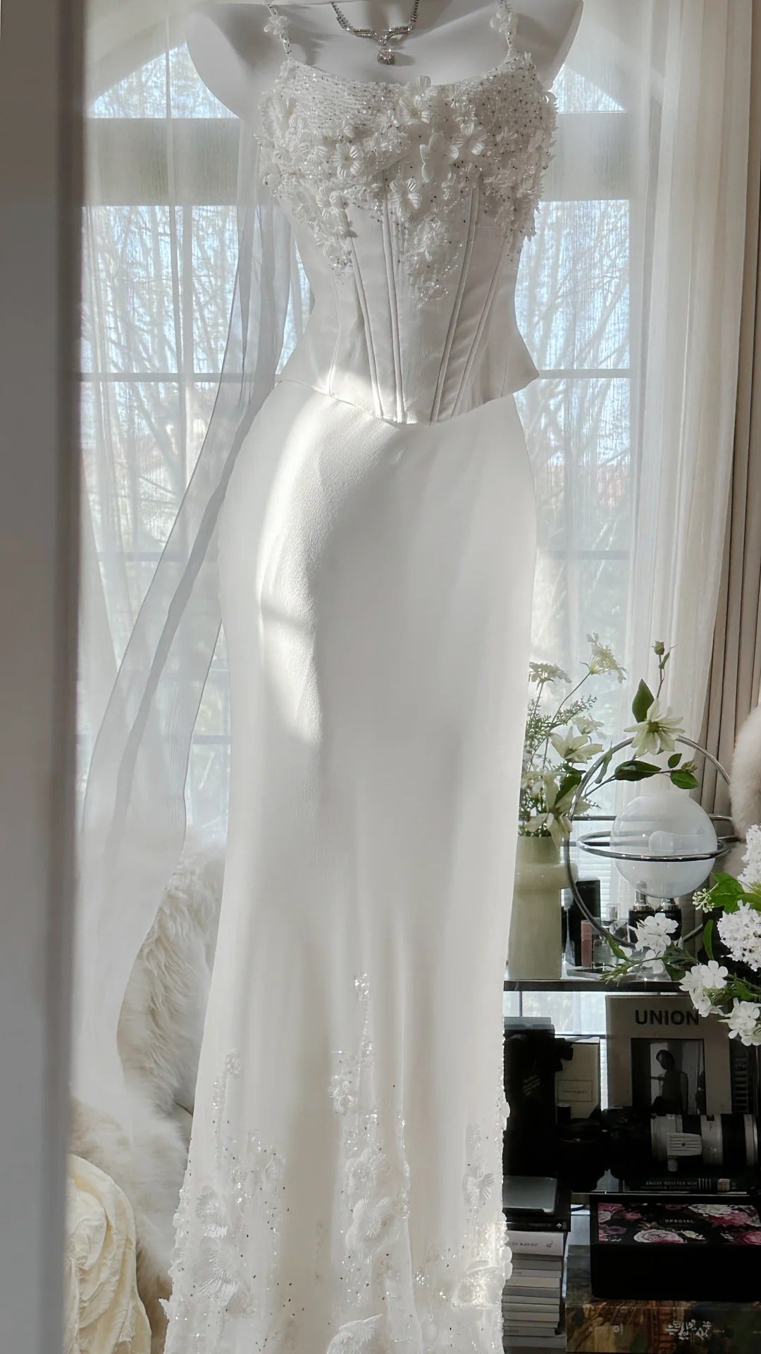 Vintage Evening Dresses, White Sleeveless Party Gowns  cg25527