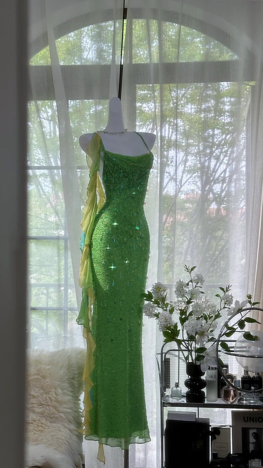 Vintage Evening Dresses, Green Sequin Mermaid Sleeveless Long Party Gowns  cg25530