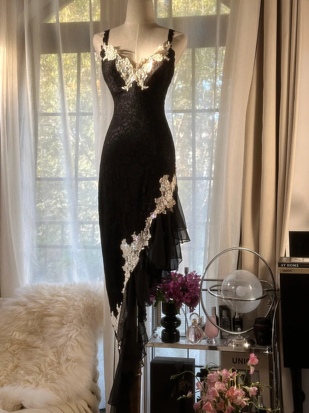 Black Lace Vintage Evening Dresses, Sleeveless Long Party Gowns  cg25503