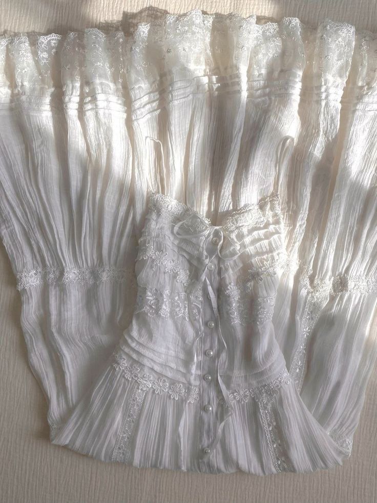 A Line White Lace Prom Party Dresses Unique Evening Dress Vintage Princess Dress   cg26020