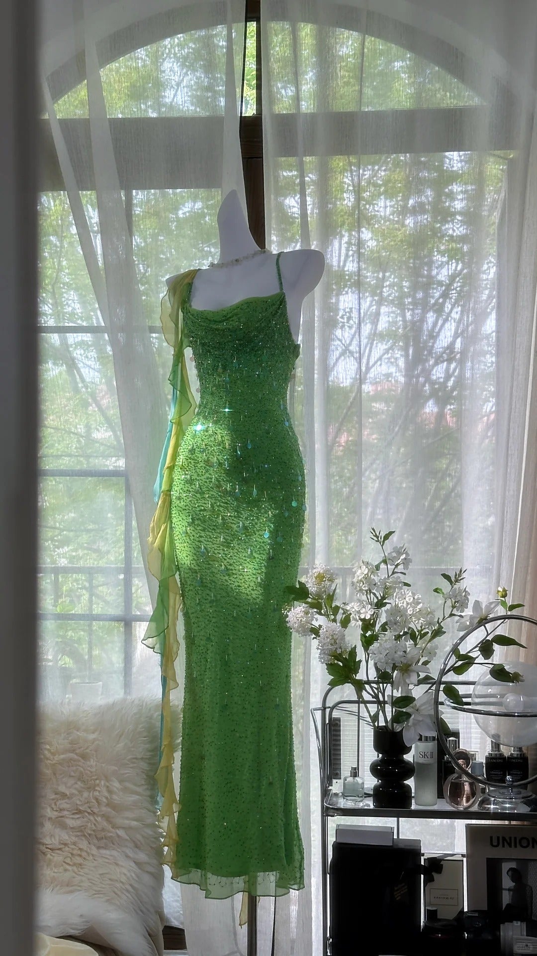 Vintage Evening Dresses, Green Sequin Mermaid Sleeveless Long Party Gowns  cg25530