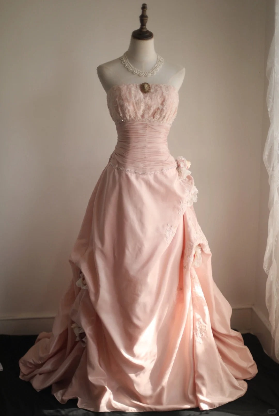 A Line Pink Princess Dress Wedding Dress Sleeveless Long Evening Dress   cg25929