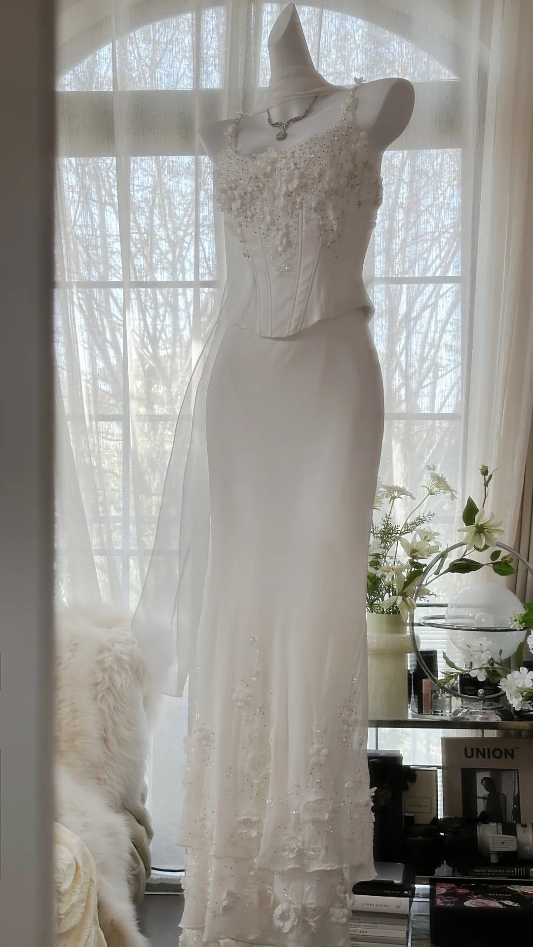 Vintage Evening Dresses, White Sleeveless Party Gowns  cg25527