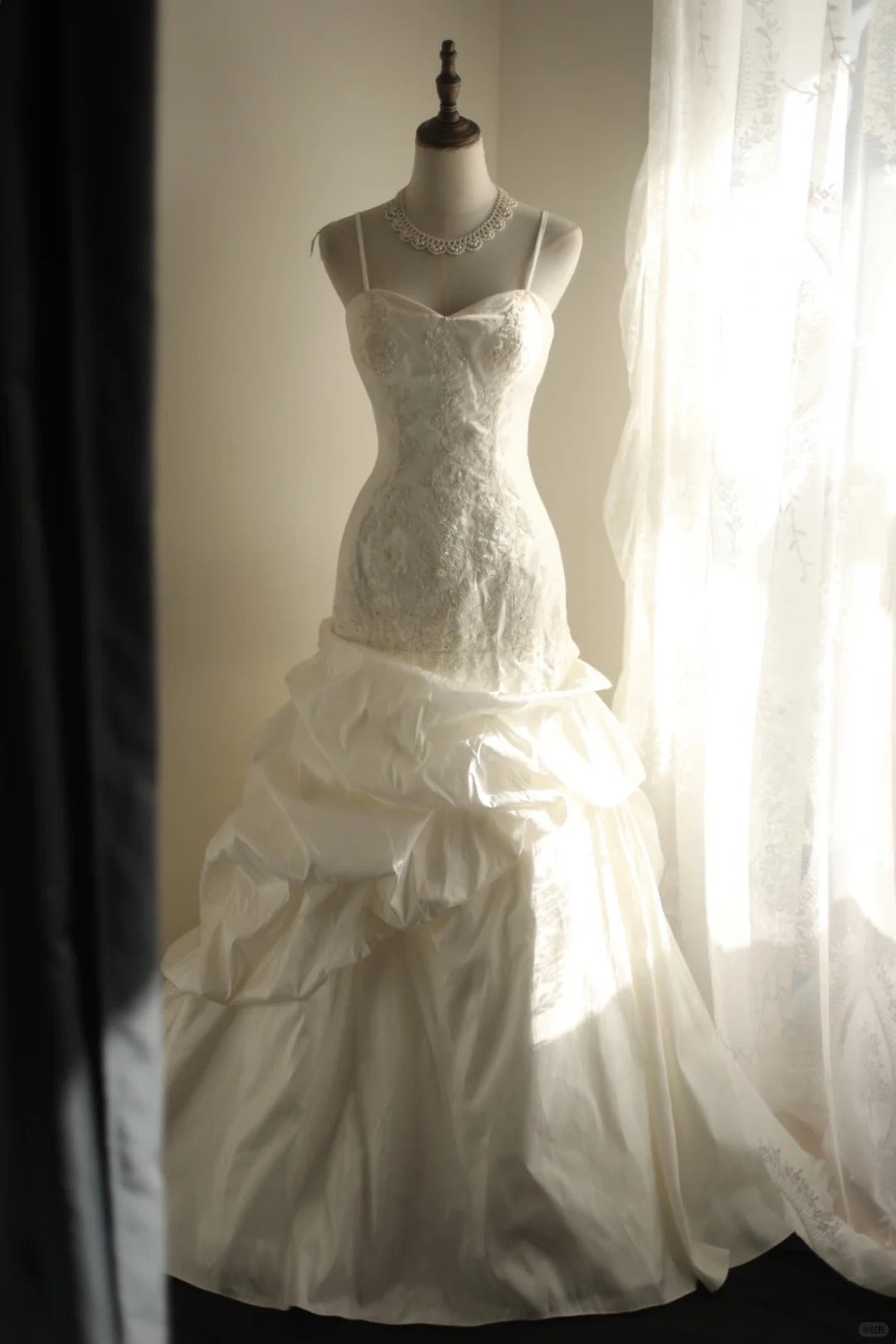 White Wedding Dress Sleeveless Long Princess Evening Dress   cg25937