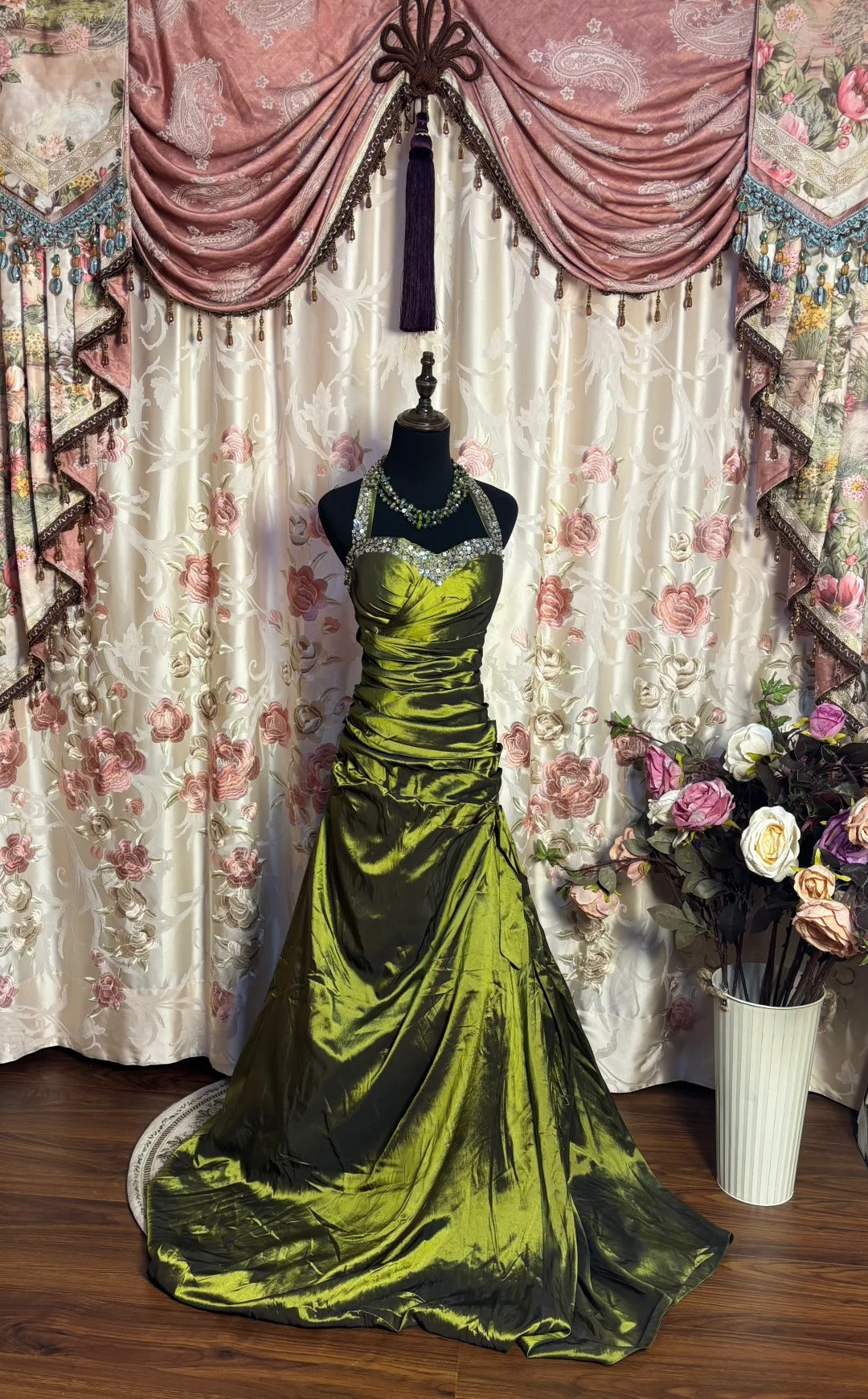 A Line Green Halter Evening Dresses,Sleeveless Party Prom Dress  cg25480