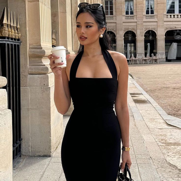 2025 New Elegant Halter Black Backless Sexy Bodycon Maxi Prom Dress Party Gowns    cg25793