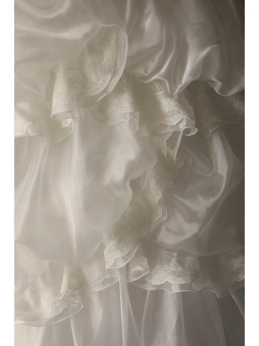 A Line Lace White Wedding Dress Sleeveless Long Princess Evening Dress   cg25935