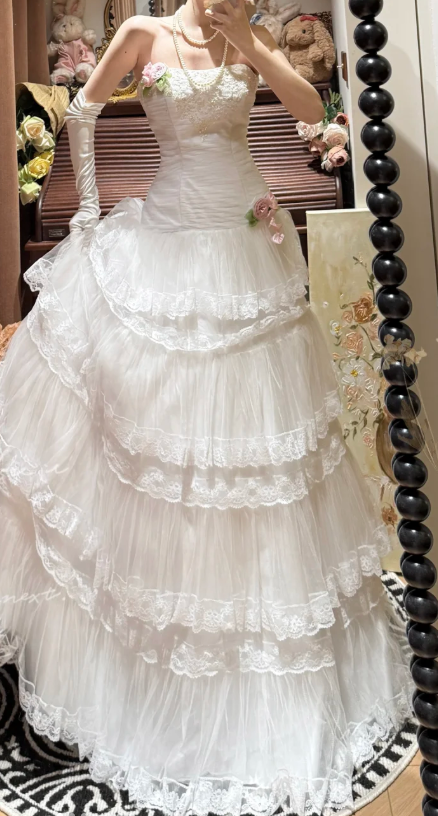 Strapless White Tulle Lace Wedding Dress Classy Wedding Gowns cg26308