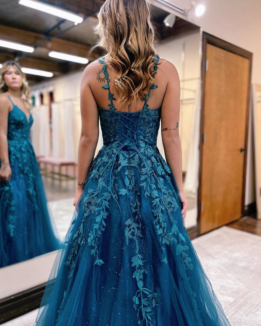 Cute A Line V Neck Tulle Prom Dresses with Appliques cg24918
