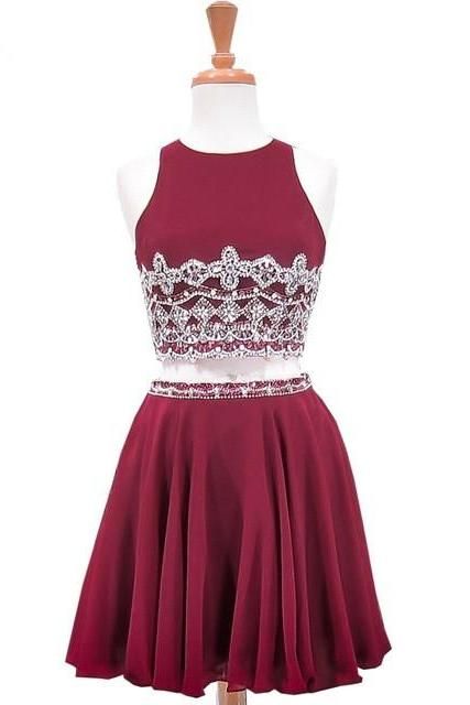 Sweet Party A-Line Scoop Neck Sleeveless Beaded Crystals Burgundy Chiffon Two Piece Short Homecoming Dresses cg10031