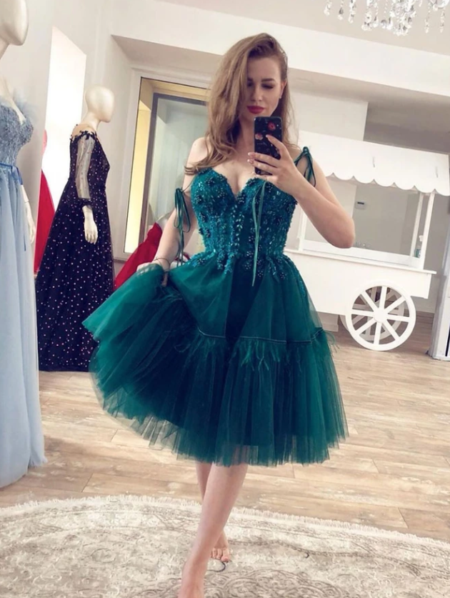 GREEN V NECK TULLE LACE SHORT DRESS LACE HOMECOMING DRESS cg10518