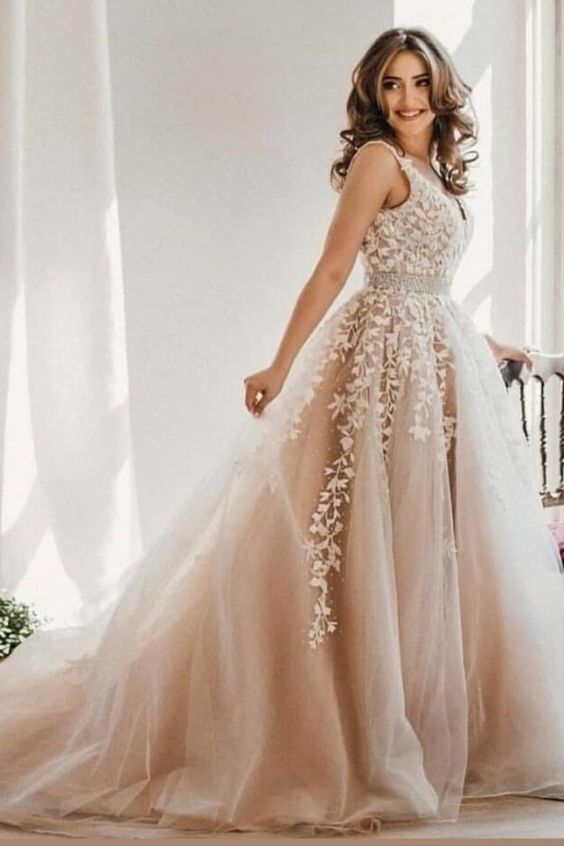 Elegant Ivory Long Prom Dress with Lace Appliques cg11877