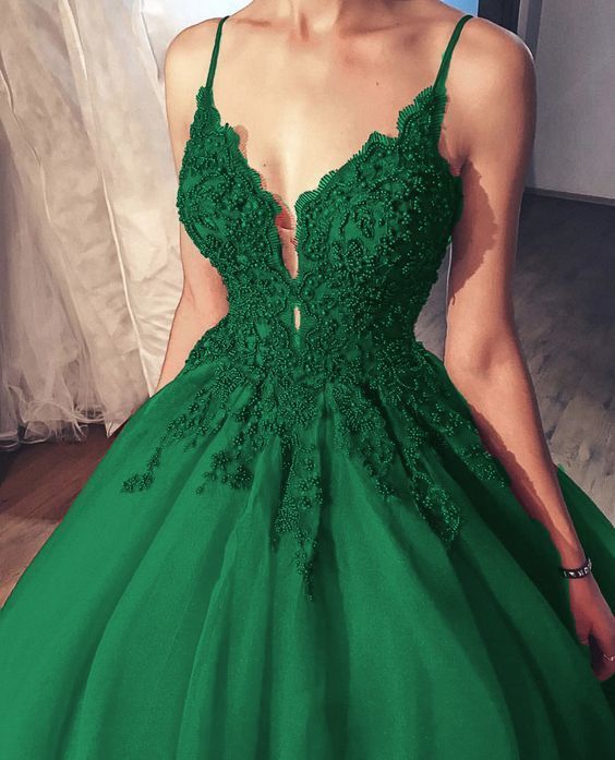 Tulle Prom Dresses Ball Gown Appliques Beaded V Neck cg13269