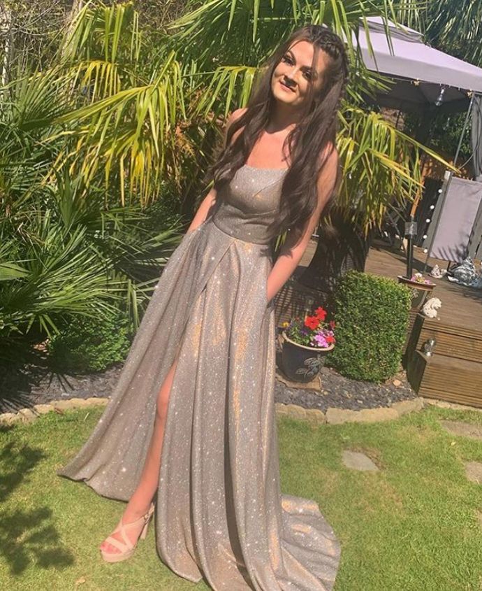 Silver Gray Prom Dresses 2021 Elegant Prom Dress With Beads cg14634