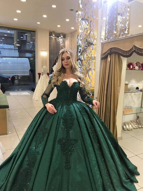 Green Long Sleeves Prom Dresses with Appliques Quinceanera Gowns cg15048