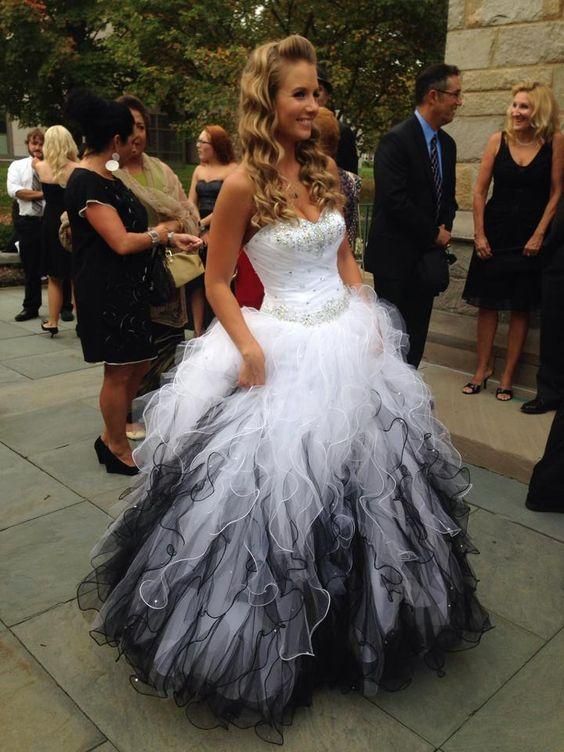 White And Black Quinceanera Sequins Sweetheart Sleeveless Ball Gown Prom Dress cg15317