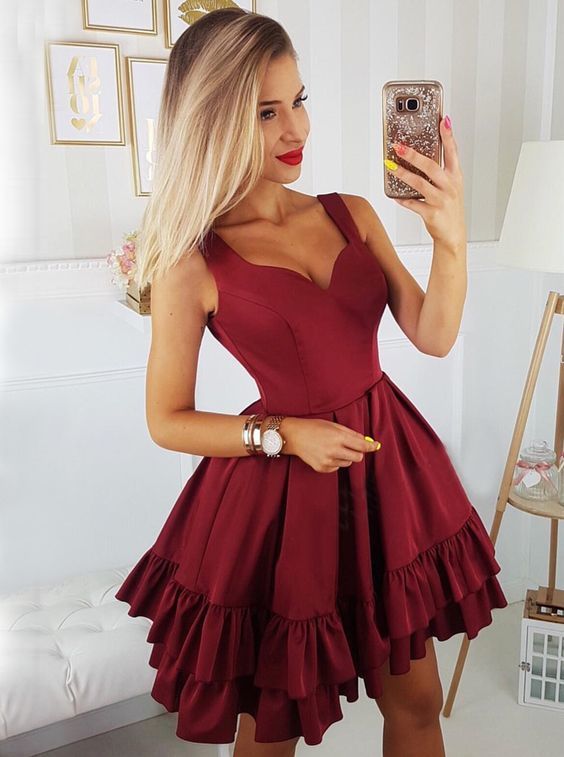 A-Line Straps Above-Knee Burgundy Tiered Homecoming Dress with Pleats cg15432