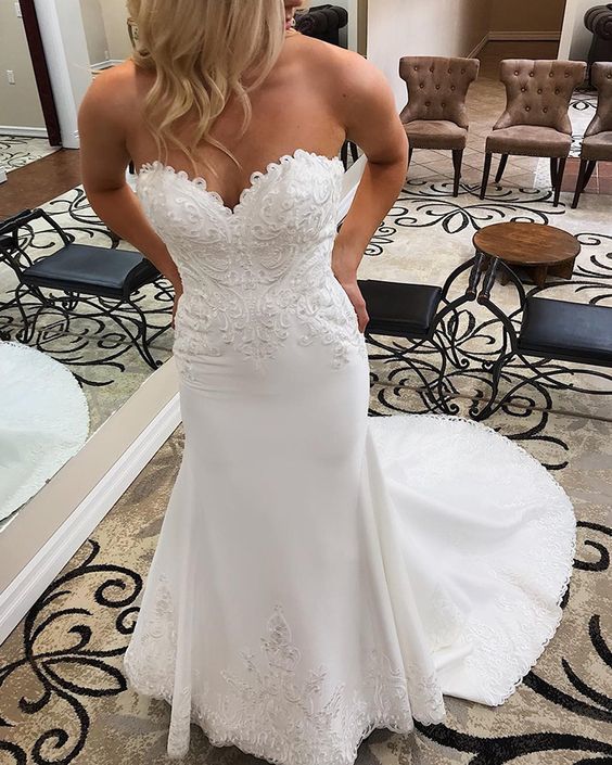 Sweetheart Lace Appliqued White Mermaid Prom Dress cg15519