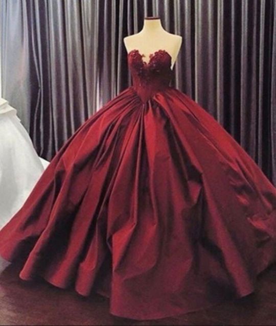 Sweetheart Neck Ball Gown Satin Prom Dresses Lace Appliques Women Dresses cg15647