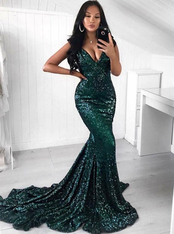 Mermaid Sweep Train V-Neck Green Sequined Prom Dress cg1821