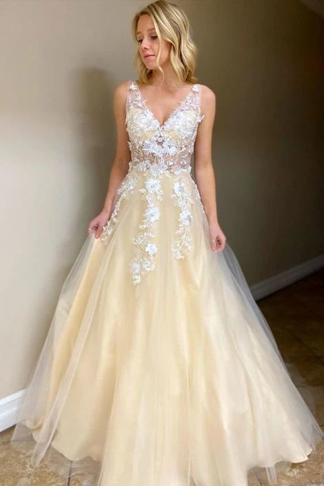 elegant v-neck yellow prom ball gown with appliques junior prom dresses cg18595