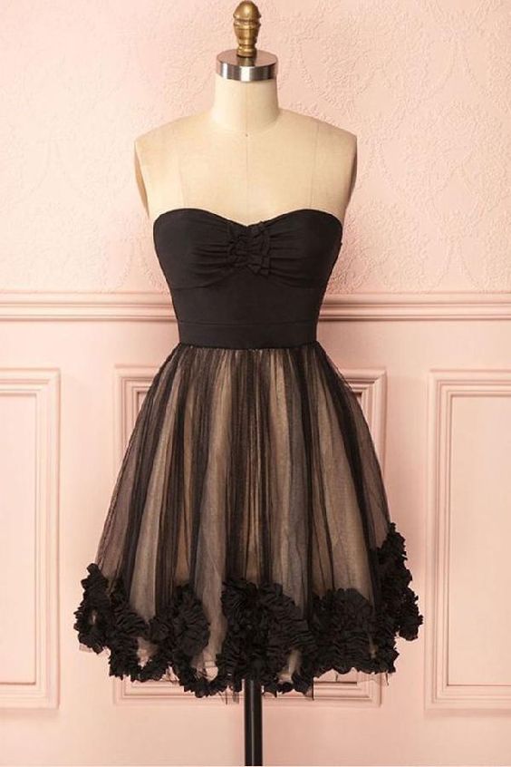 Comely Black Dresses Sweetheart Knee-Length Black Tulle Homecoming Dress With Appliques cg1977