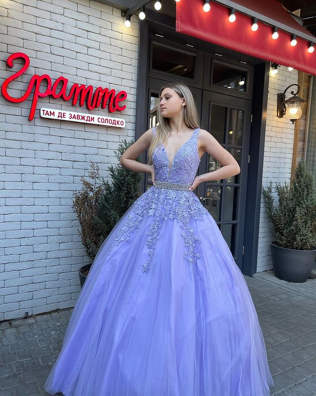 Charming A Line Long Prom Dress with Appliques cg20929