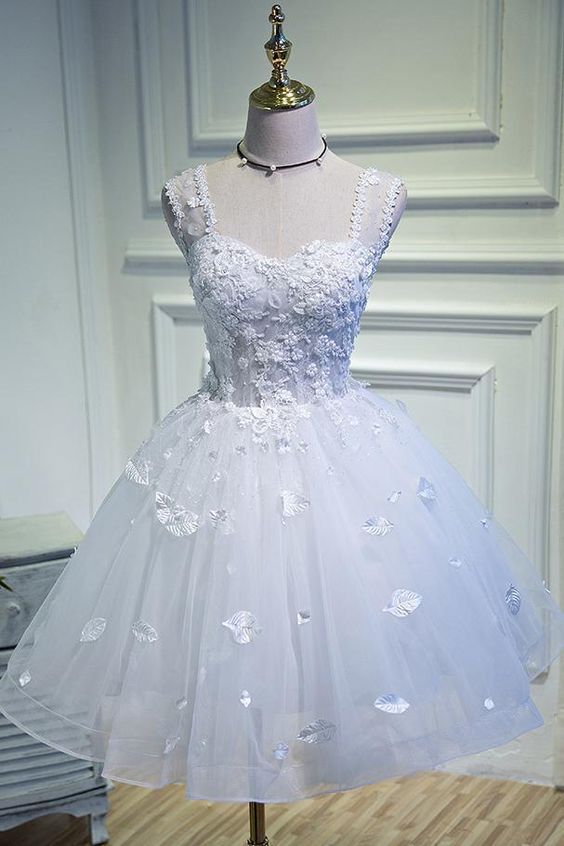 Simple Sweetheart White Lace up Beads Lace Appliques Tulle Straps Homecoming Dresses cg21485