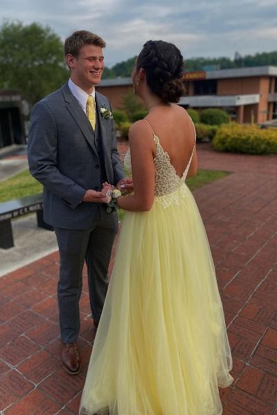V-Neck Backless Yellow Long Prom Dress cg23663