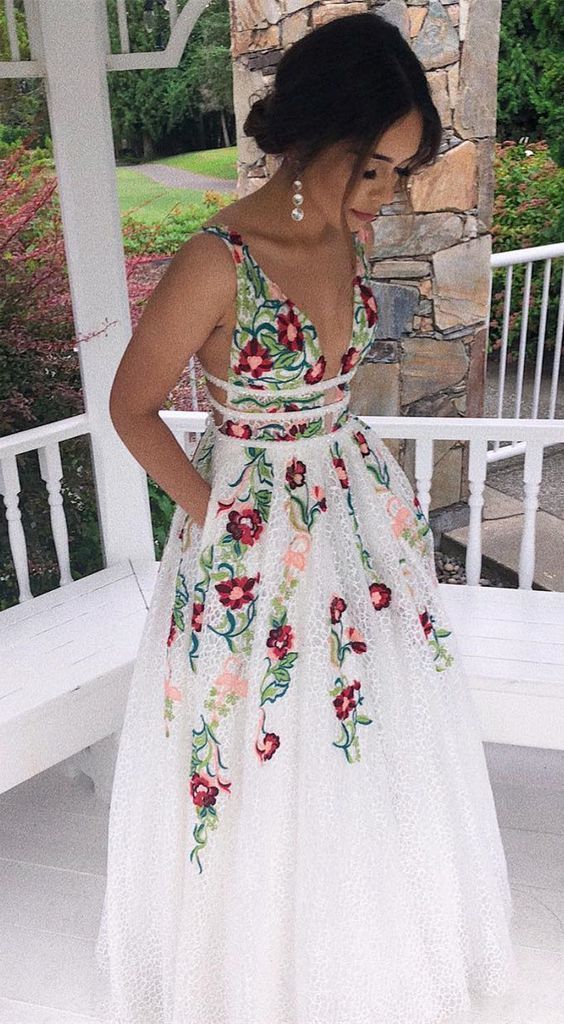 Princess V Neck Floral Embroidery Long White Prom Dress cg6023