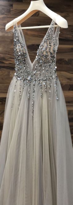 Fashion Feminine Grey See Through Plunge V neck Tulle Prom Dress cg6058