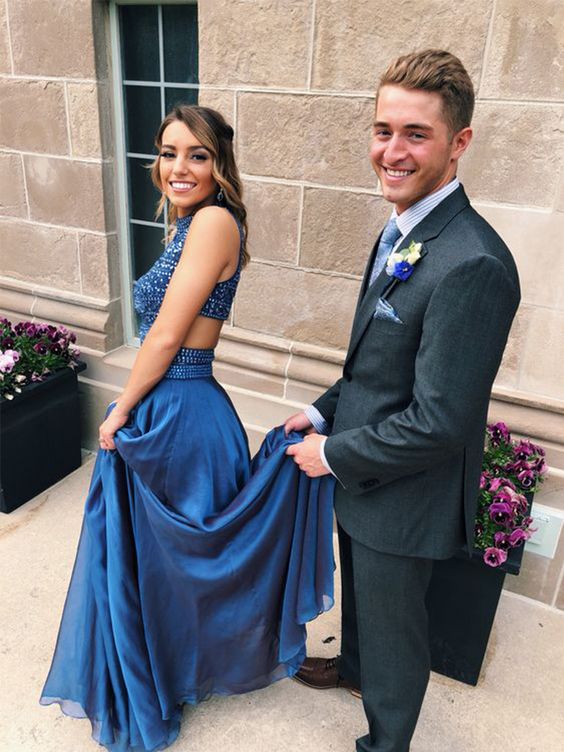 Elegant A Line Halter Cross Royalblue Long Prom Dresses with Beading cg6214