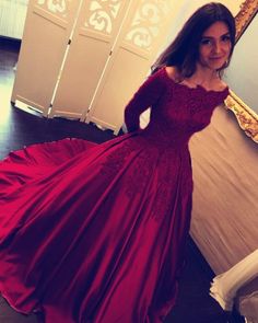 Vintage Lace Long Sleeves Satin Ball Gowns Prom Dresses cg6893