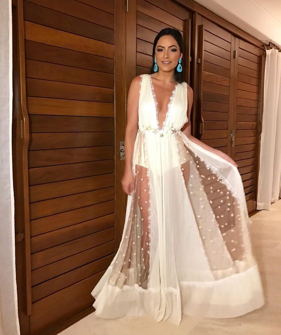 White Prom Dresses,Tulle Prom Gown,A-Line Prom Dress,V-Neck Prom Gown cg7164