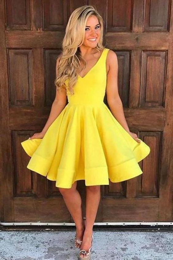 Cute V Neck Yellow Sleeveless Short Homecoming Dresses A Line Party Dresses cg8339