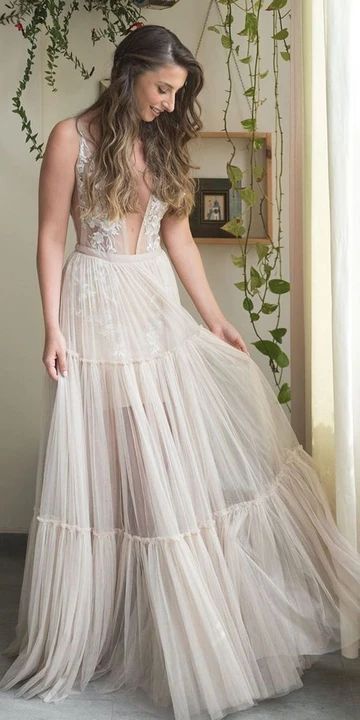A-Line Embroidery Appliques V-neck Prom Dress cg8550