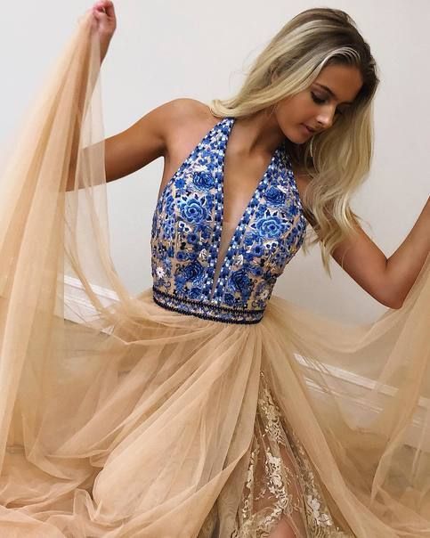 Elegant Halter Blue Embroidery Long Prom Dress with Slit cg9952