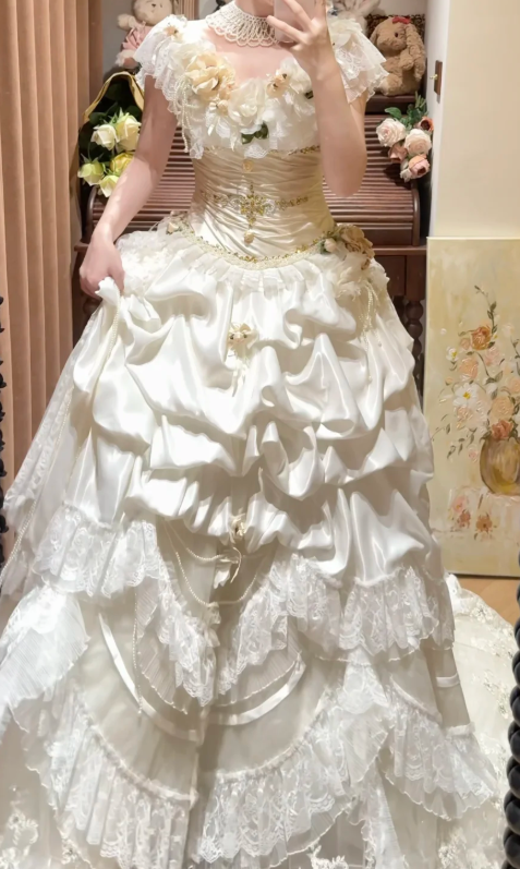 Elegant Lace Satin Wedding Dress Vintage Tiered Prom  Party Dress  cg26309