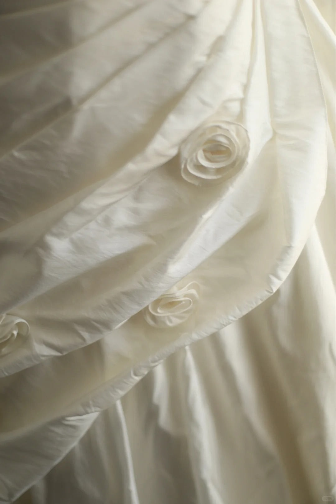 A Line White Wedding Dress Sleeveless Long Princess Evening Dress   cg25939