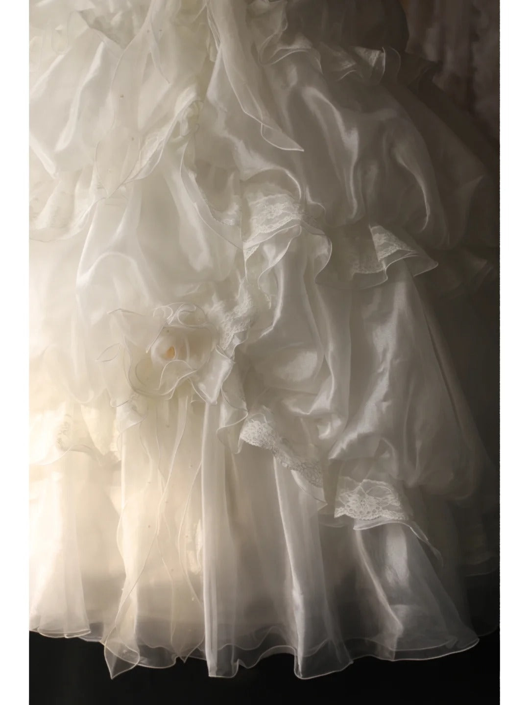 A Line Lace White Wedding Dress Sleeveless Long Princess Evening Dress   cg25935