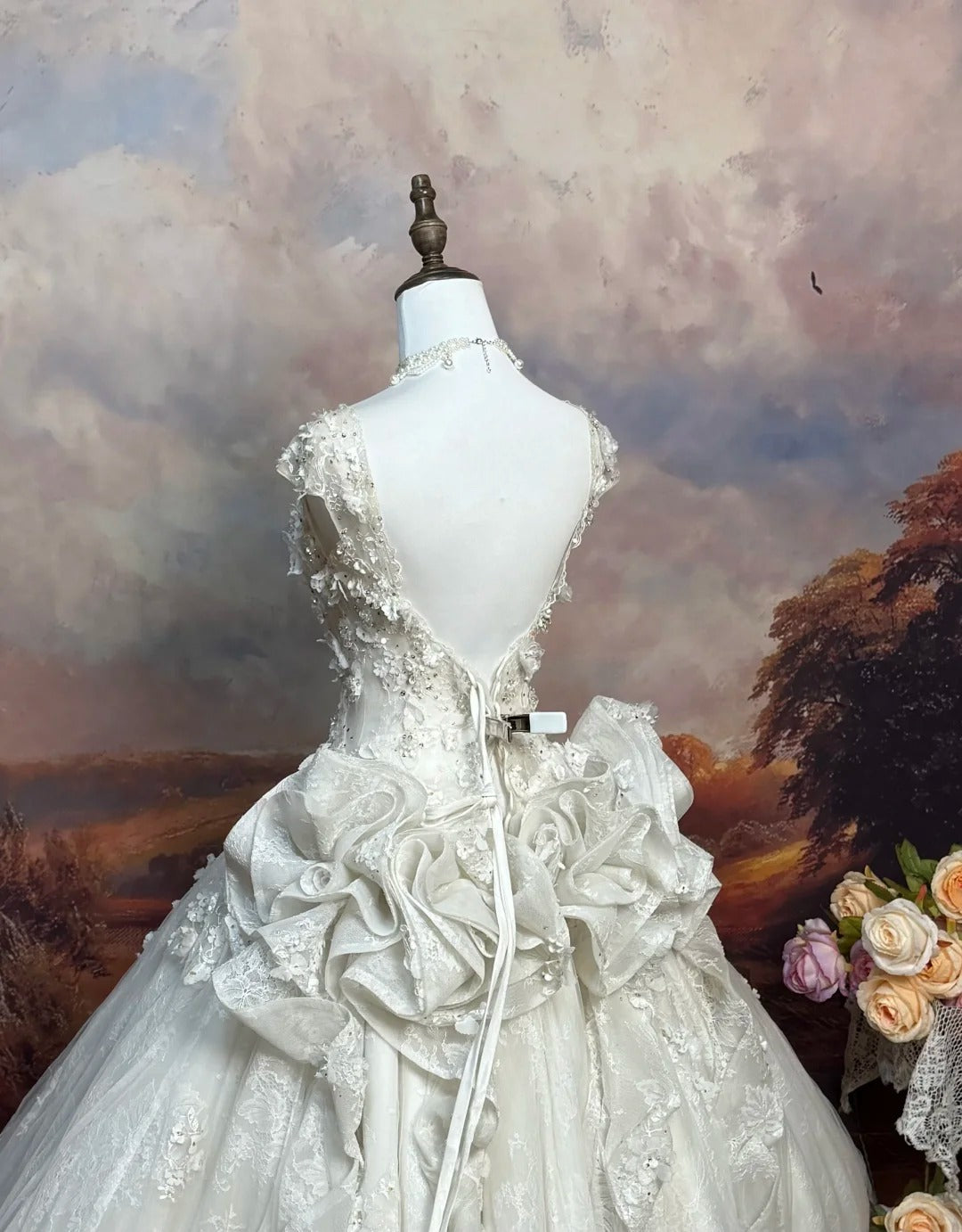 A Line Lace Wedding Dress Sleeveless Long Bridal Dress   cg25947