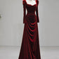 Elegantes weinrotes Samtkleid mit langen Ärmeln, formelles Hochzeitspartykleid cg25023