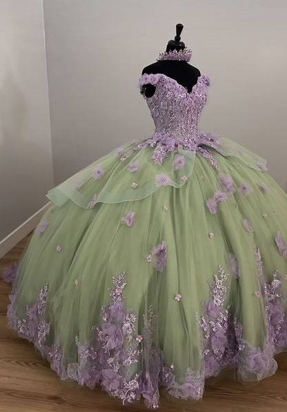 A Line Quinceanera Dress Lace Appliques Sweet 16 15 Ball Gown   cg25905