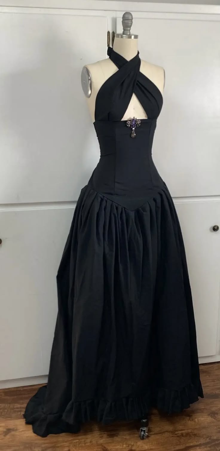 A Line Black Halter Evening Dresses, Sleeveless Long Prom Party Gowns  cg25559