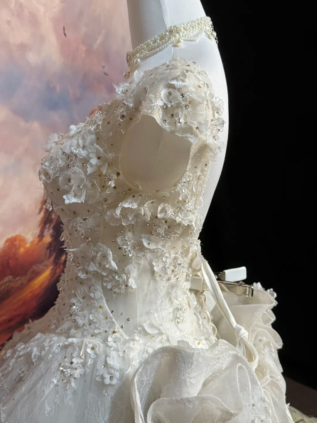 A Line Lace Wedding Dress Sleeveless Long Bridal Dress   cg25947