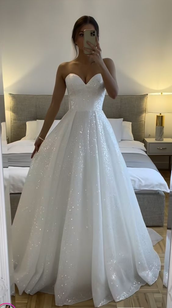 Sparkly Glitter Wedding Dress for Women, A-Line Bridal Gown Sleeveless Floor Length Custom Made      cg25140