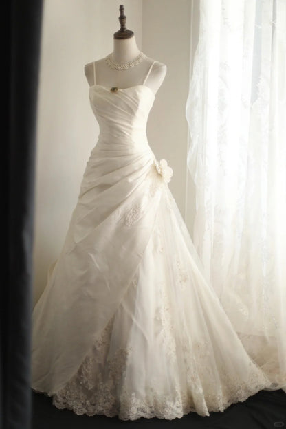 White Lace Wedding Dress Sleeveless Long Wedding Dress   cg25928