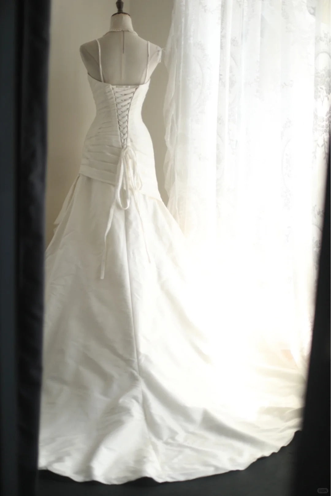 A Line White Wedding Dress Sleeveless Long Princess Evening Dress   cg25939